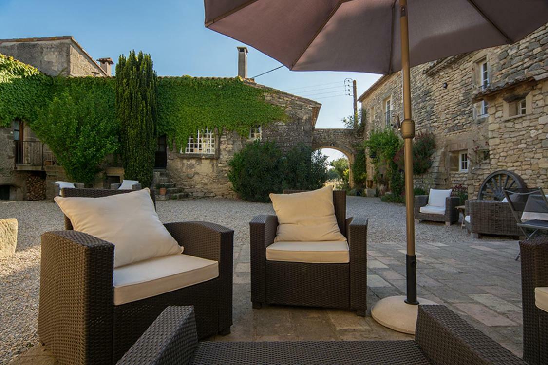 Mas de la Rivoire B&B Villevieille Extérieur photo