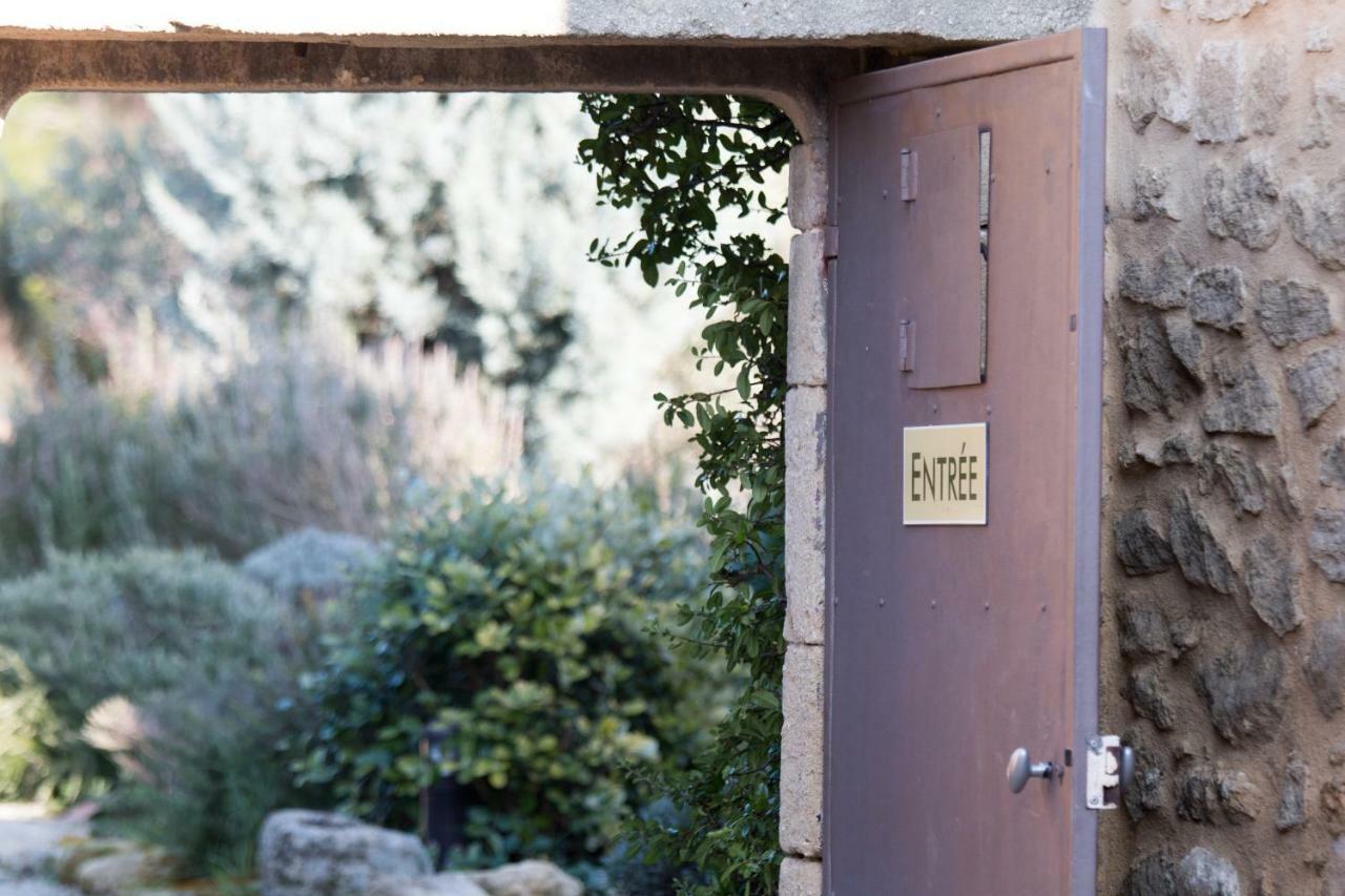 Mas de la Rivoire B&B Villevieille Extérieur photo