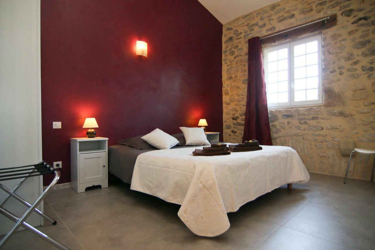 Mas de la Rivoire B&B Villevieille Extérieur photo